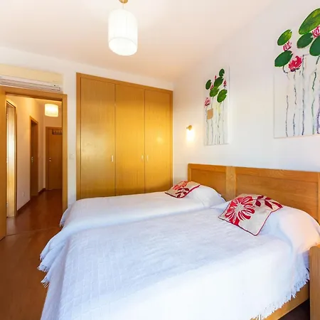 An Idyllic Algarve By The Water, Cleaning Included Holiday home *