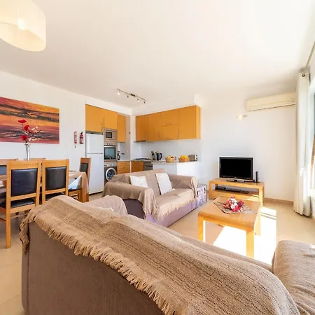 An Idyllic Algarve By The Water, Cleaning Included Fuzeta