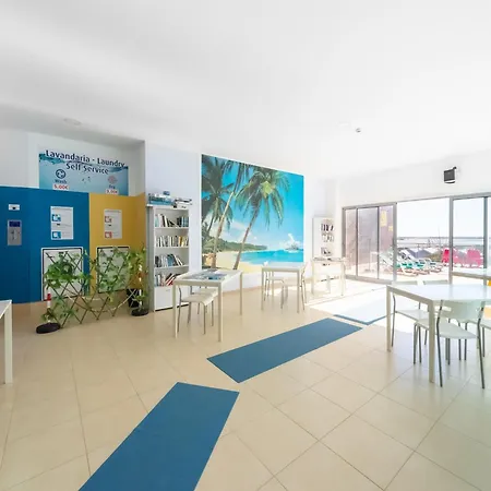 Stunning With Shared Overflow Pool, Cleaning Included Fuzeta