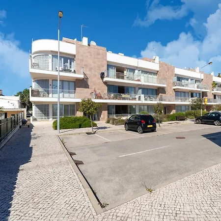 Semesterbostad An Idyllic Algarve By The Water, Cleaning Included Fuzeta