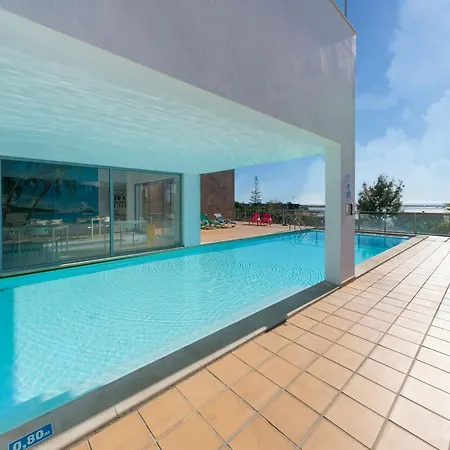 Stunning With Shared Overflow Pool, Cleaning Included