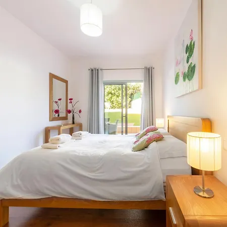An Idyllic Algarve By The Water, Cleaning Included